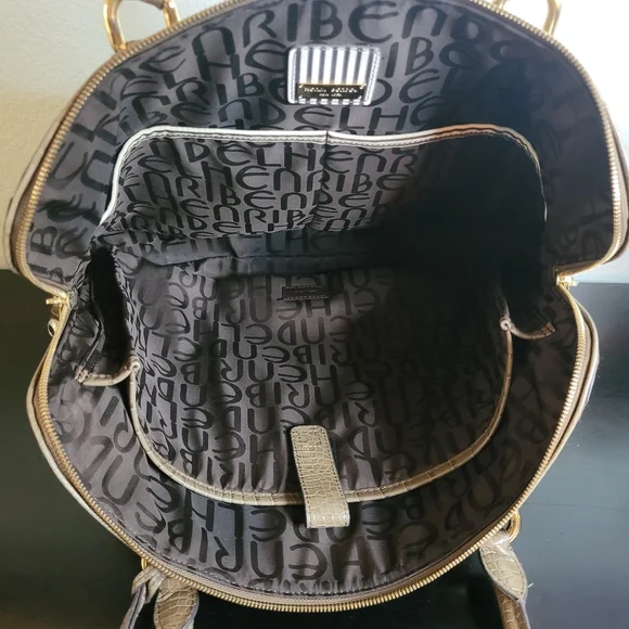 Henri Bendel West 57th Street Carryall bag - Picture 5 of 14